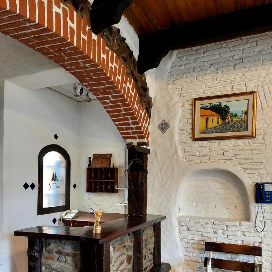 Posada Los Pinos Colonia del Sacramento Exterior foto